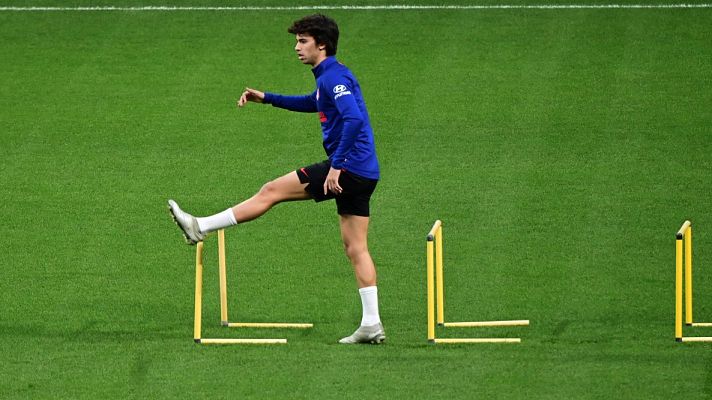 Telediario 1 - Los futbolistas podrán volver a entrenar siguiendo las medidas del protocolo de salud