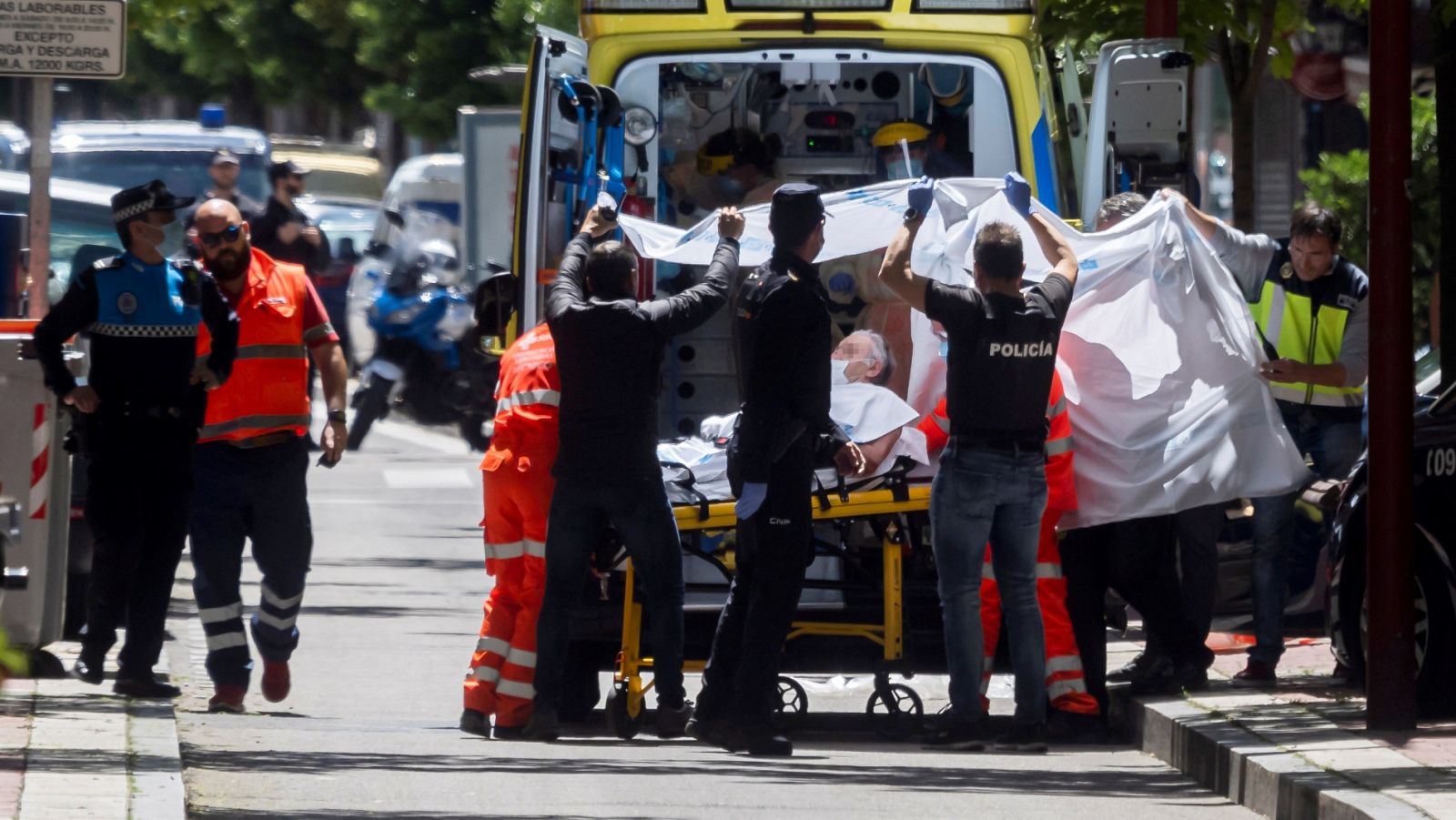 Vídeo: Detienen, herido, al octogenario atrincherado en Valladolid tras un tiroteo