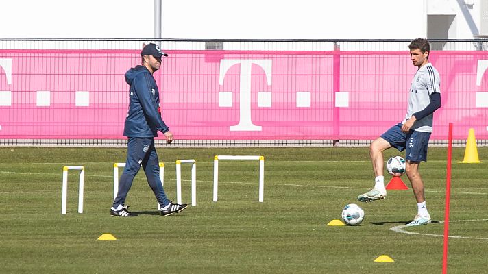 Telediario 1 - Las ligas europeas de fútbol comienzan la desescalada