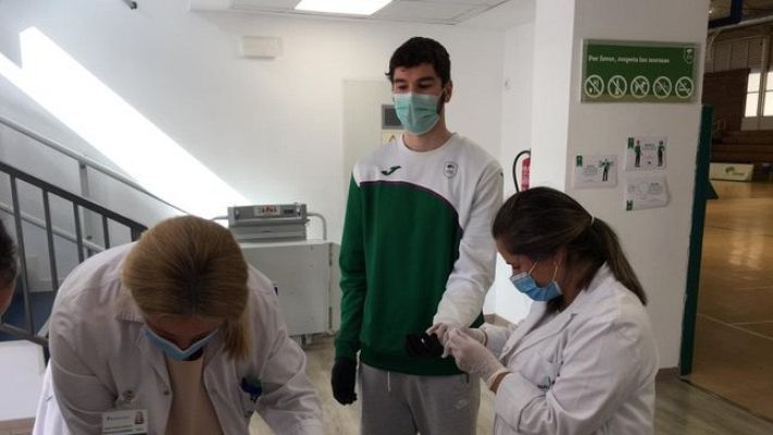 Telediario 1 - El baloncesto vuelve al trabajo