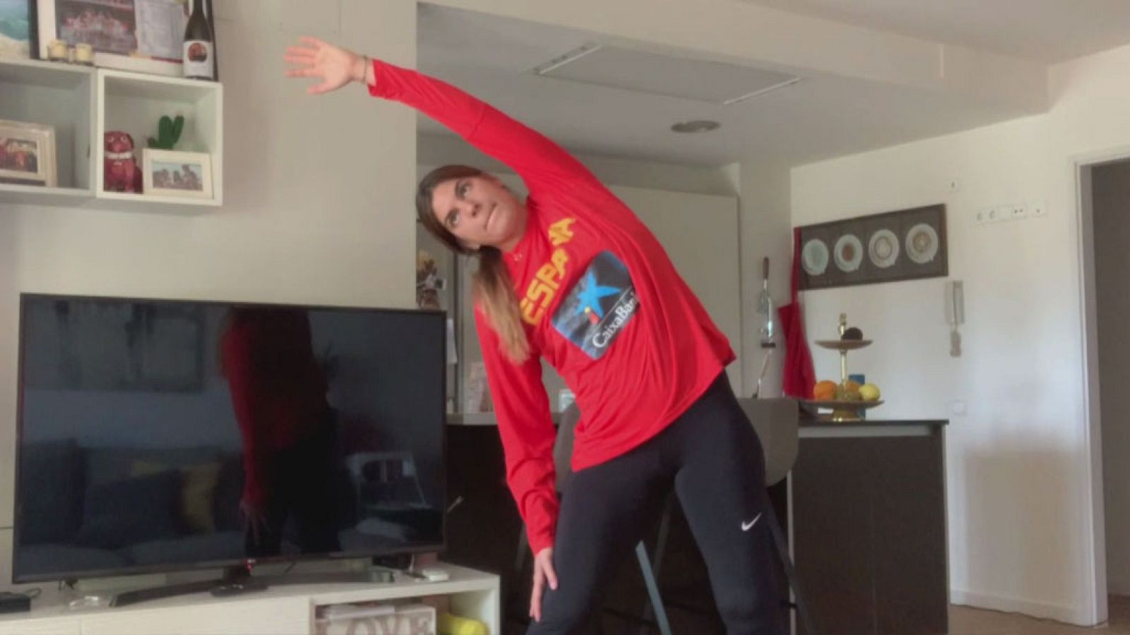 EDUCACIÓN FÍSICA - ¡Nos movemos! con Marta Xargay, baloncesto - EduClan 9 a 10 años | Ver