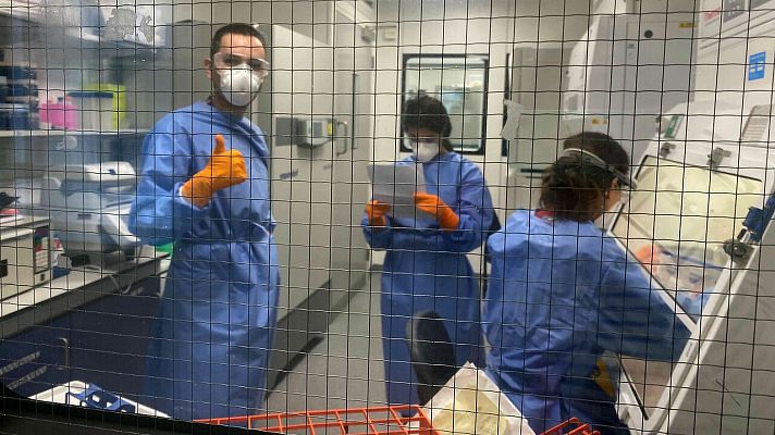 Telediario 1 - Laboratorios y universidades hacen pruebas PCR