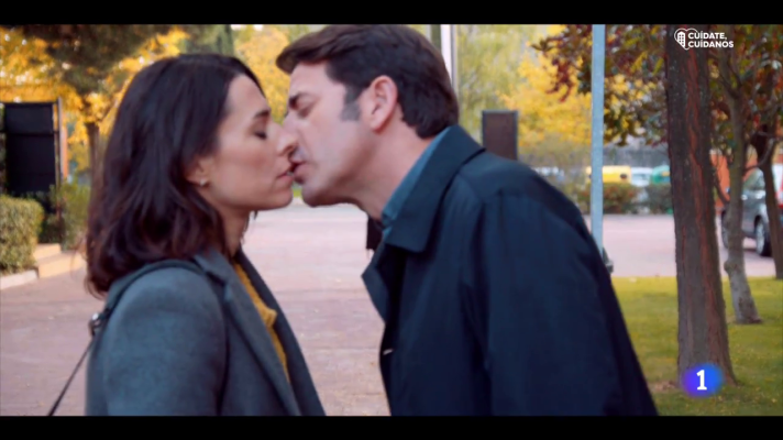 Telediario 1 - Los guiones de cine y televisión se retocan para poder rodar respetando las medidas sanitarias