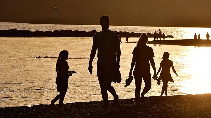 Telediario 1 - Los expertos apuntan al repunte del turismo familiar, de distanciamiento y dentro del territorio nacional