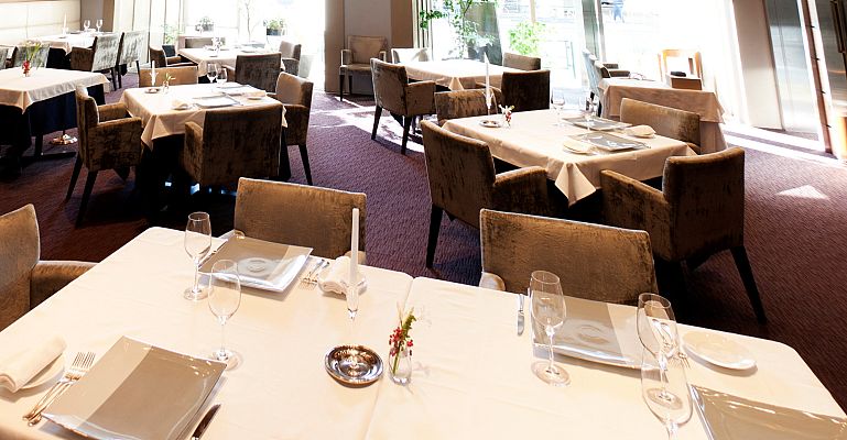 Telediario 1 - Los grandes chefs ya estudian cómo serán sus restaurantes en la nueva normalidad