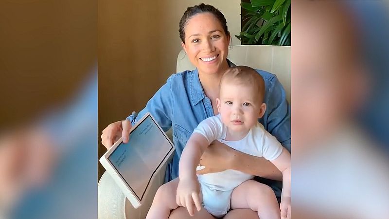 Meghan Markle y su hijo Archie en un video solidario