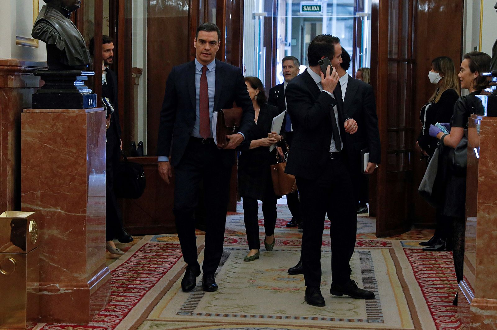 El Gobierno niega haber cambiado de aliados y ERC le pide elegir entre Cs y la mayoría de la moción de censura | Ver