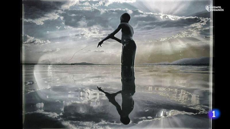 El fotógrafo Manuel Charlón propone a 80 periodistas viajar sin salir de casa