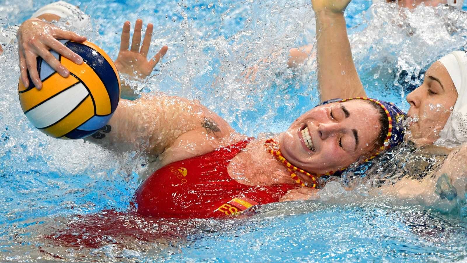 Peluquería y waterpolo: el desconfinamiento de Maica García | Ver