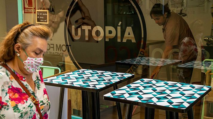 Telediario 1 - Así se preparan los comercios de Andalucía para reabrir