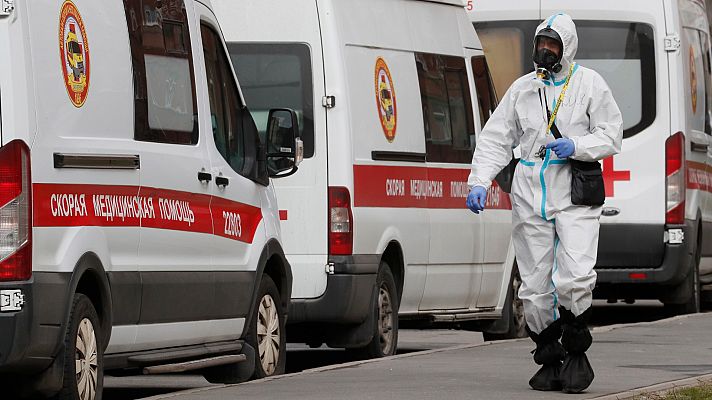 Telediario 1 - Los sanitarios rusos, desbordados por el aumento de los contagios