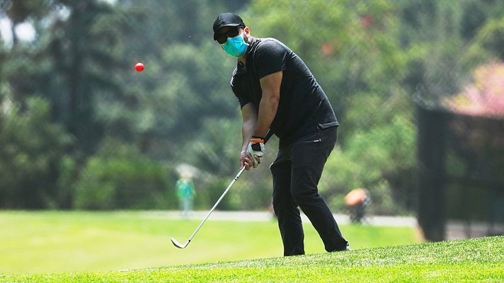 Telediario 1 - El golf vuelve a las zonas que han accedido a la Fase 1 con medidas de seguridad