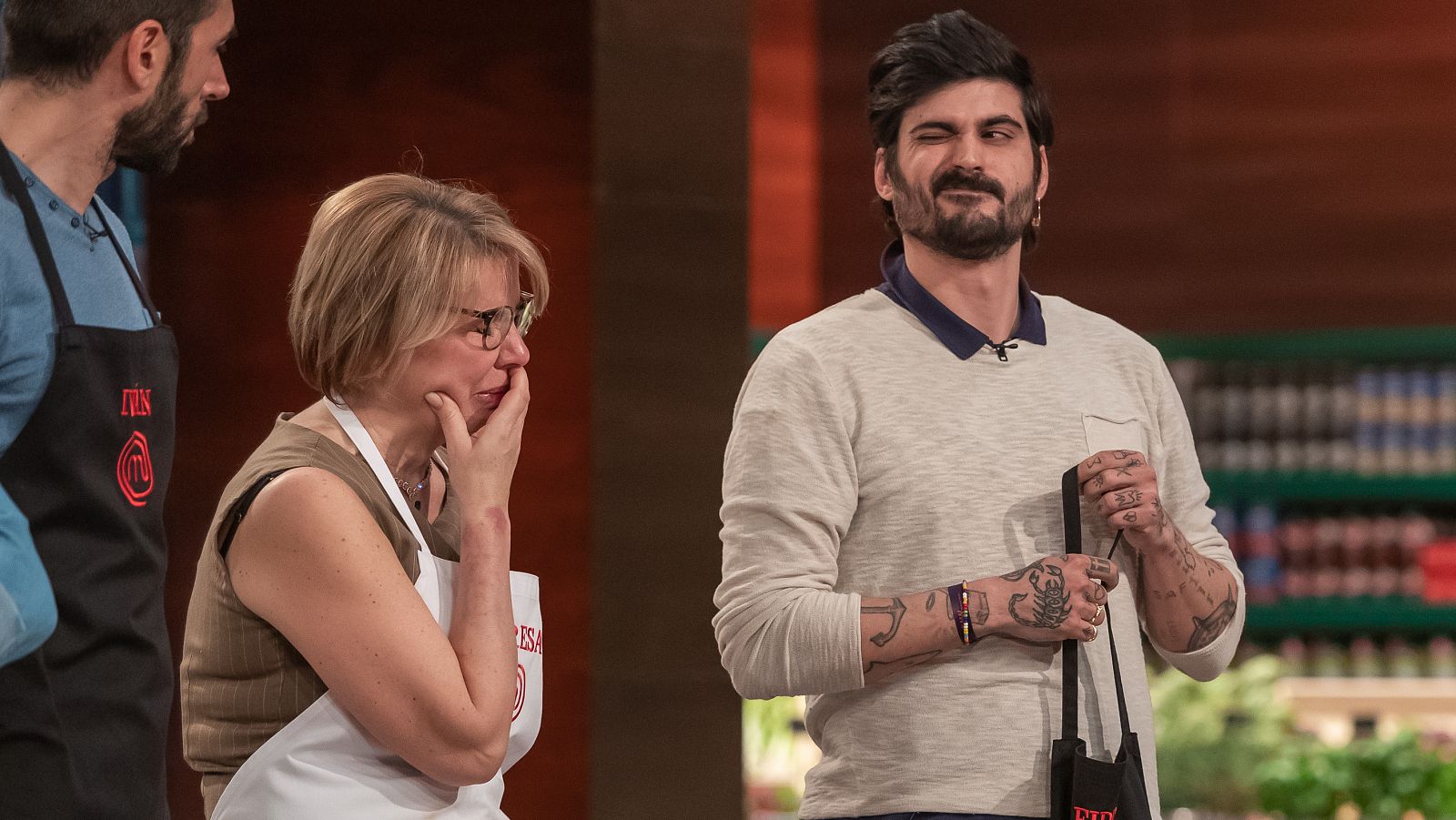 MasterChef 8 - Fidel cuelga el delantal frente a una Teresa destrozada | Ver