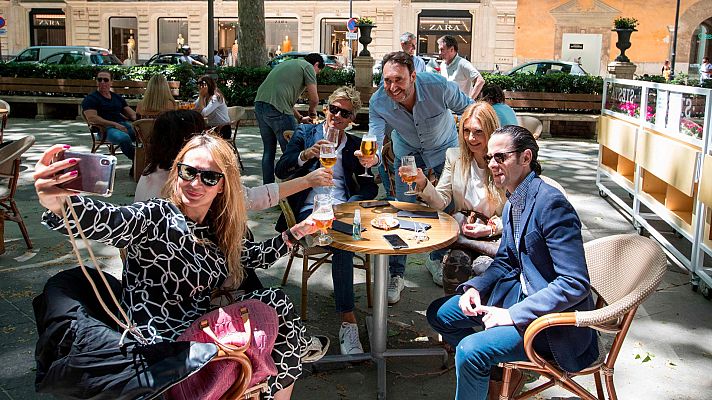 La mañana - Incumplimientos durante el primer día de la Fase 1 de la desescalada: "No hay mesas para todos"
