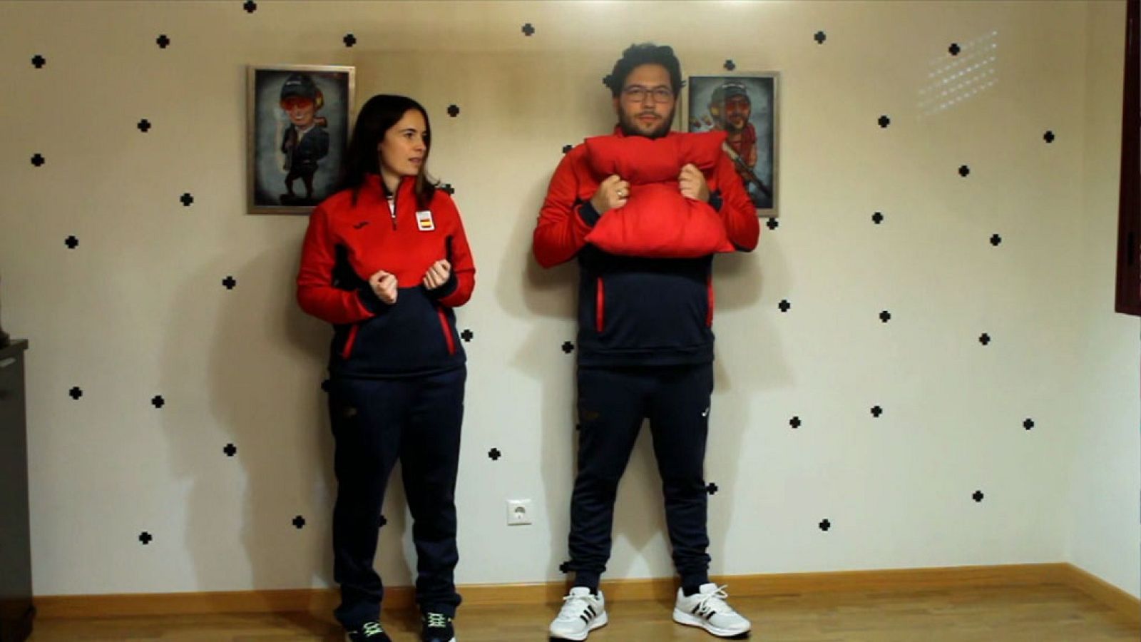 EDUCACIÓN FÍSICA - ¡Nos movemos! con Alberto Fernández y Bea Martínez, tiro olímpico - EduClan 9 a 10 años | Ver