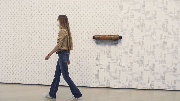 Telediario 1 - El Centro Botín en Santander marca la pauta de la apertura de museos y centros culturales