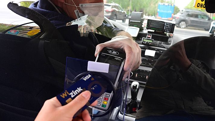 Telediario 1 - El pago con tarjeta se impone al dinero en efectivo durante el coronavirus