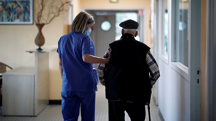 Telediario 1 - Granátula de Calatrava, en Ciudad Real, habilita un locutorio para residentes de un centro de mayores