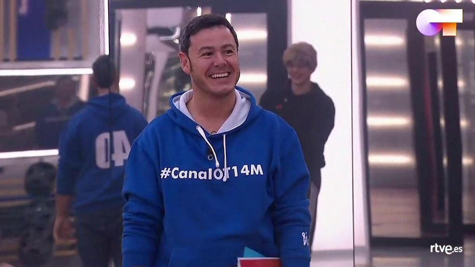 Los chicos de OT2020 se disfrazan para cantar el "Cumpleaños feliz" a Ivan Labanda