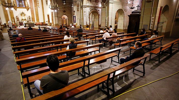 Telediario 1 - Las misas dominicales vuelven a oficiarse de forma presencial dos meses después