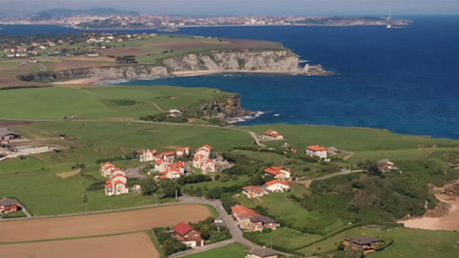 Caminando sobre las olas - Etapa desde Somo a Suances - ver ahora