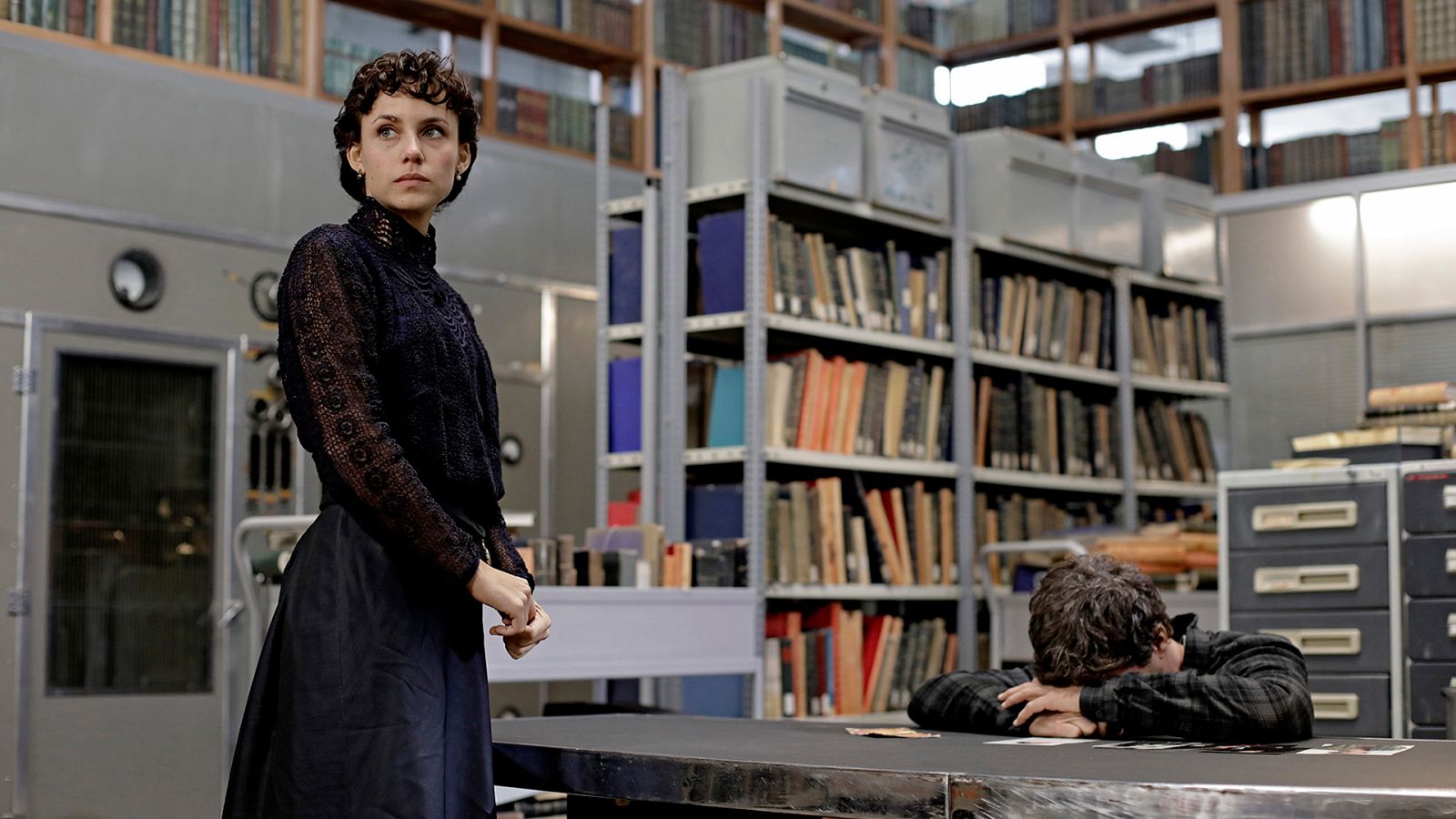 El Ministerio del Tiempo - Temporada 4 - Episodio 3: Bloody Mary Hour - Ver ahora