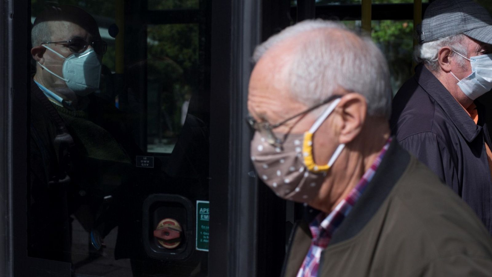 La farmaceutica Gemma del Caño nos da algunas claves sobre cómo usar la mascarilla de forma correcta