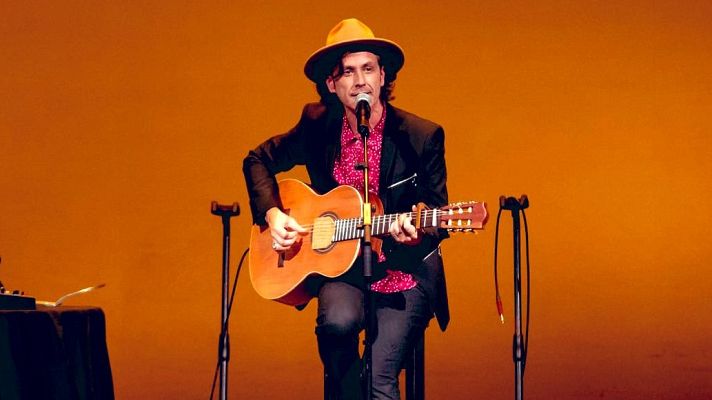 Telediario 1 - "Por ahí": el nuevo single de Coti para volver a empezar