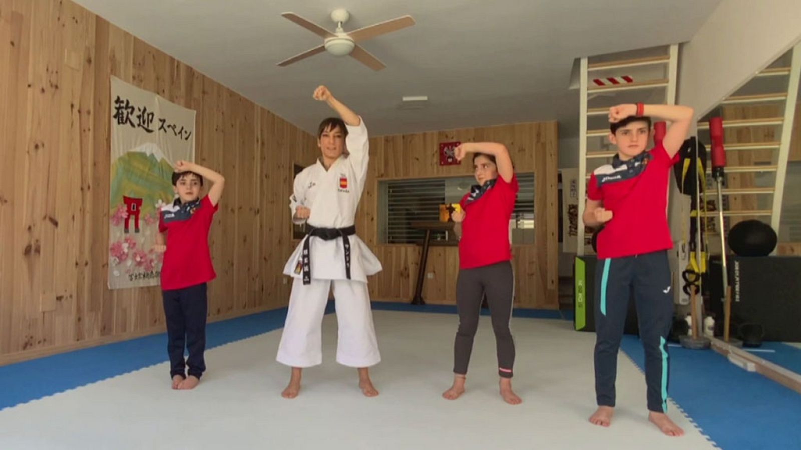 EDUCACIÓN FÍSICA - ¡Nos movemos! con Sandra Sánchez II, kárate - EduClan 9 a 10 años | Ver