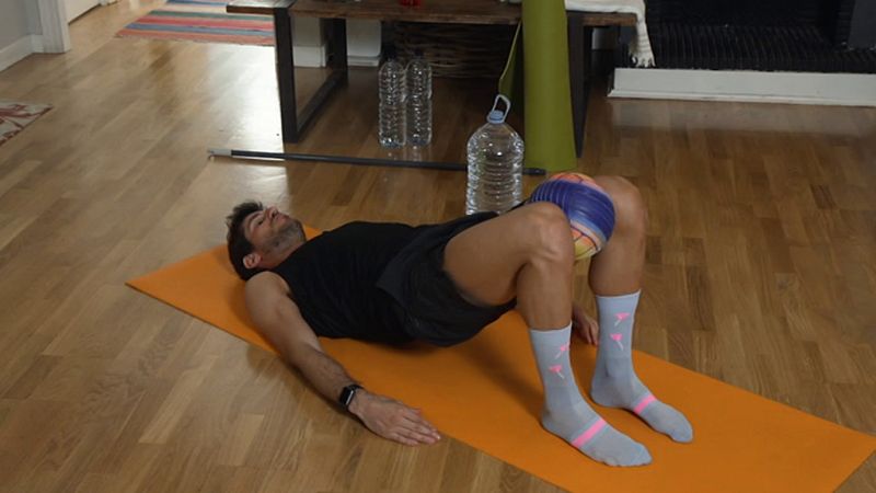 Mu�vete en casa - Programa 44 (Fuerza de piernas, gl�teos y abdomen) - ver ahora