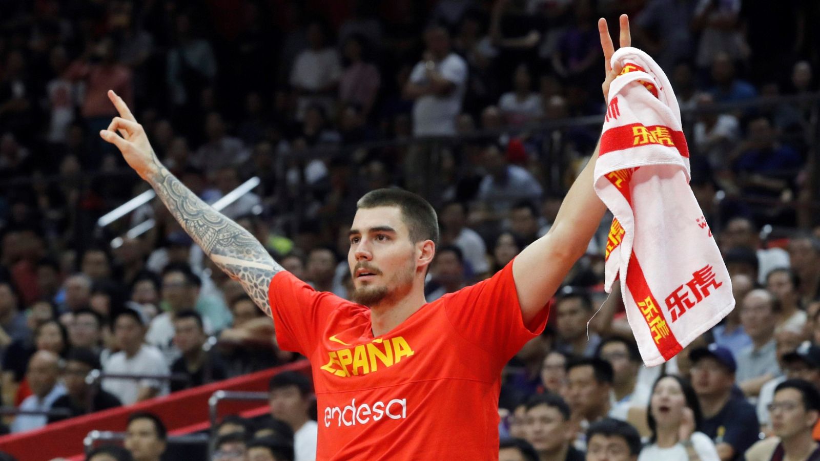 Juancho Hernángomez afina su muñeca en el CAR de Madrid