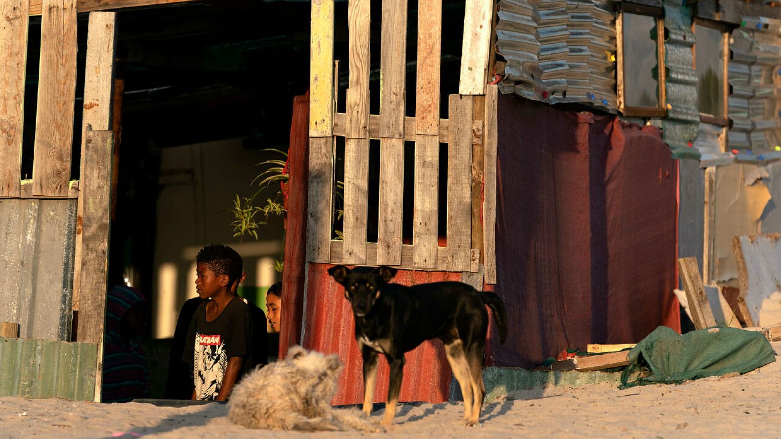 Las cifras de coronavirus en África son menos devastadoras de lo que se esperaba en un principio - RTVE.es - Telediario 1 | Ver