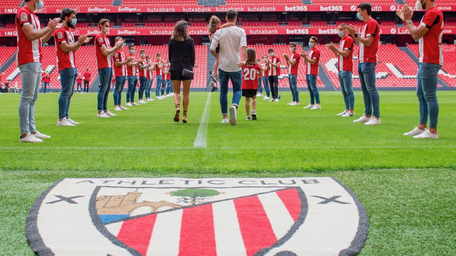 Vídeo: Aduriz se despide del Athletic de Bilbao en San Mamés