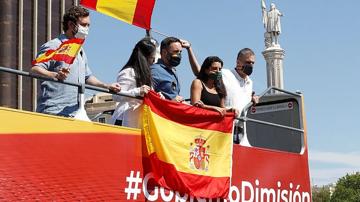 Informativo 24h - La manifestación de Vox en Madrid arranca con cientos de manitestantes en sus vehículos pidiendo "libertad"