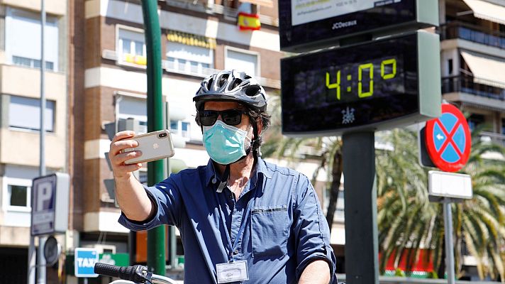 Telediario 1 - El verano adelanta su llegada: subidas de entre cinco y diez grados más de lo habitual para esta época del año