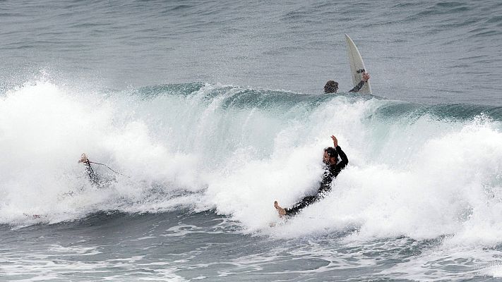 Telediario 1 - Clubes y escuelas de surf abrirán este lunes en las provincias en fase 2