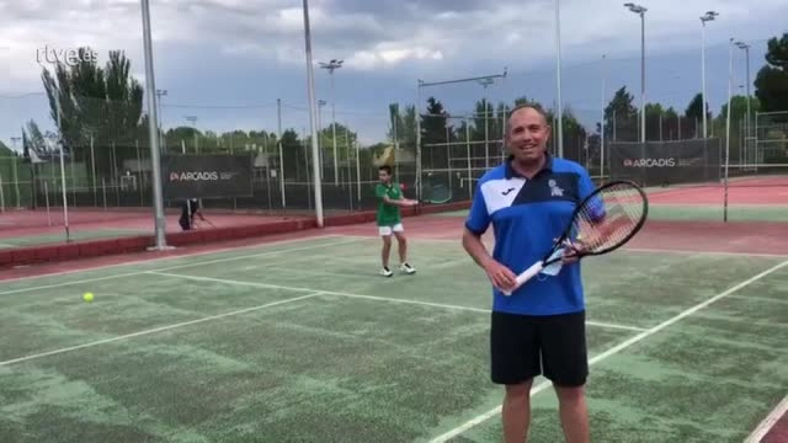 José Luis Villuendas explica el regreso del tenis a las escuelas - Tenis | Ver