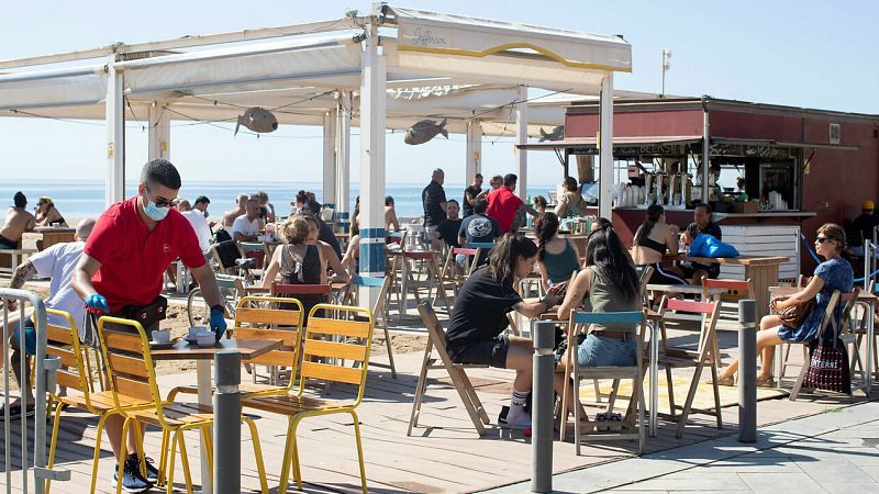 La vuelta del turismo en España centra su optimismo en la reapertura de fronteras - RTVE.es - Telediario 1 | Ver