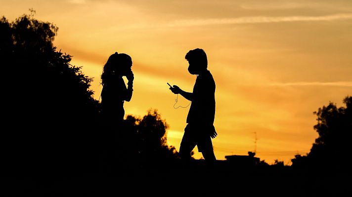 Telediario 1 - Sigue el baile de cifras en Sanidad, que eleva a 27.117 los fallecidos con Covid-19