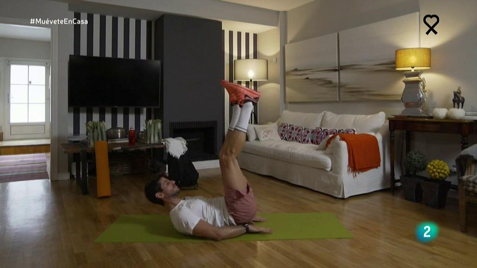 Muévete en casa - ¡Combo de piernas y abdomen!