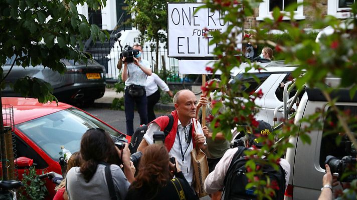 Telediario 1 - Boris Johnson vuelve a respaldar a Cummings