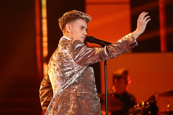 OT 2020 - Hugo canta "La leyenda del tiempo" en la Gala 11