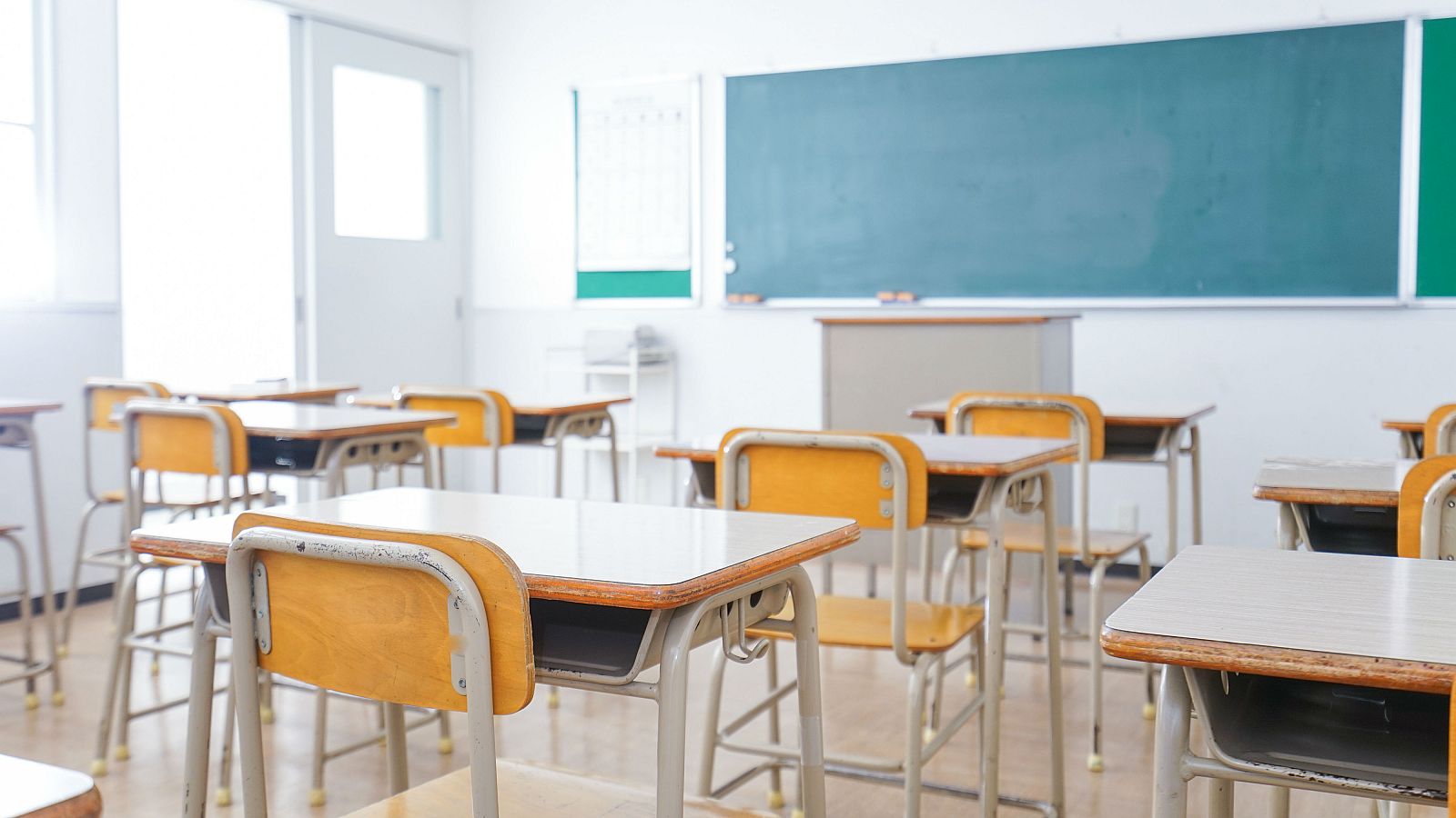 Las dificultades de los padres para elegir colegio en tiempos de coronavirus - RTVE.es - Telediario 1 | Ver