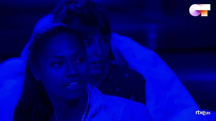 OT 2020 - Ivan Labada, disfrazado de lobo, asusta a los chicos