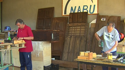 Los peregrinos 'atrapados' en un albergue sacan provecho al confinamiento - RTVE.es - Telediario 1 | Ver