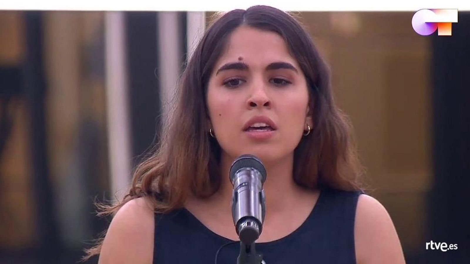 Anajú canta "Nana del Mediterráneo", de María José Llergo, en el primer pase de micros de la Gala 12 de Operación Triunfo 2020