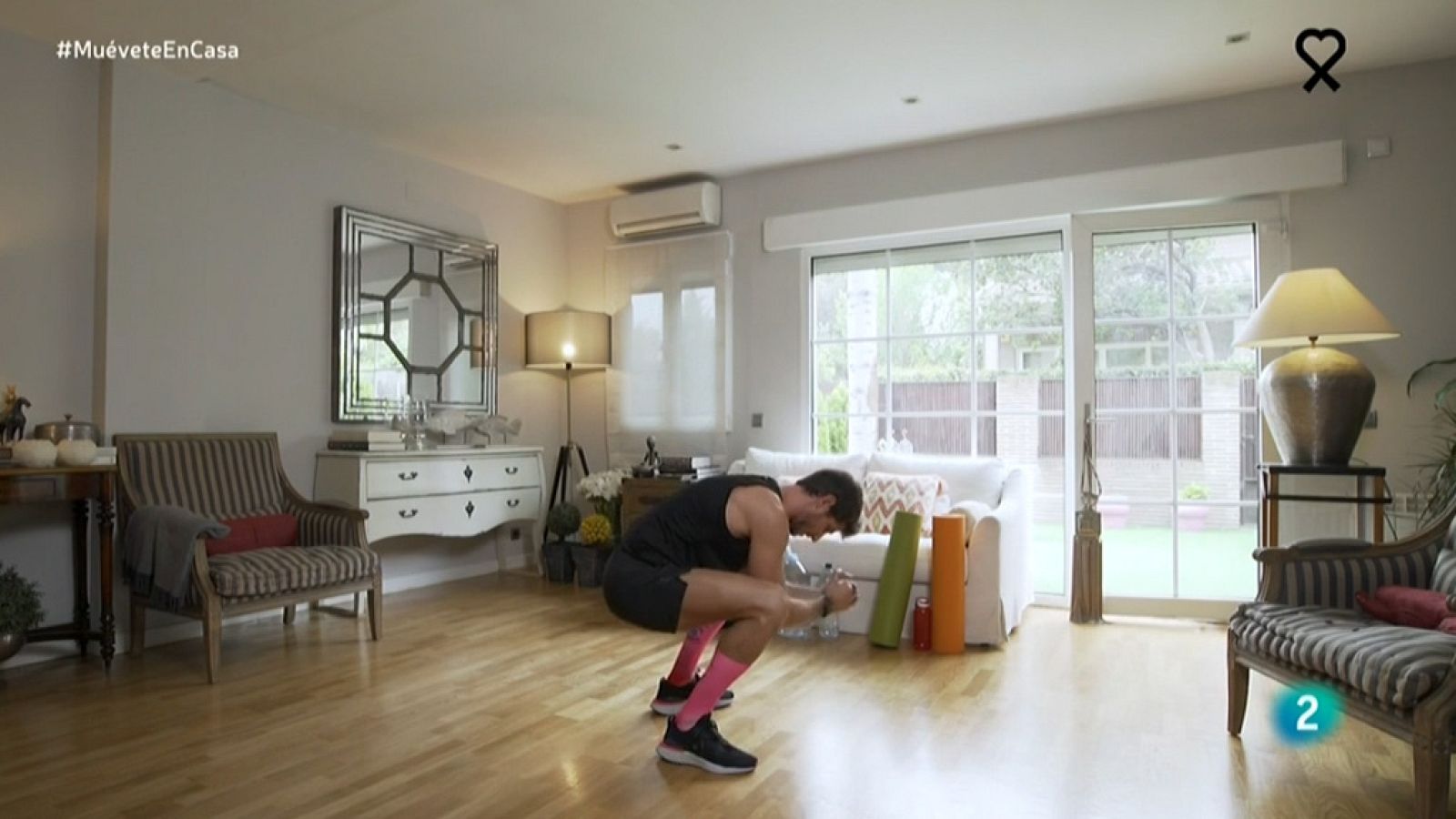 Muévete en casa - Calentamiento para empezar - Muévete en casa | Ver