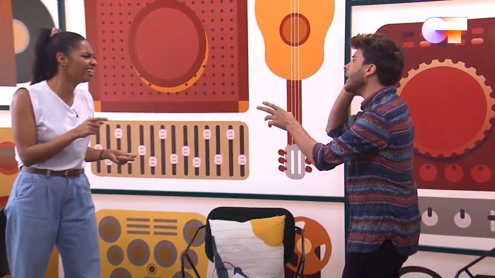 Blas Cantó se encuentra con Nia para ensayar su número de la "Gala 12" de Operación Triunfo 2020