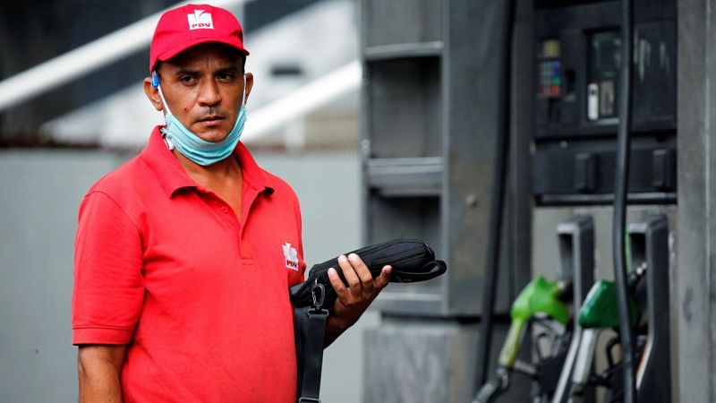 Venezuela pone fin a décadas de gasolina subsidiada