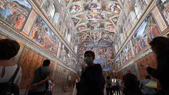 Telediario 1 - Reabren los Museos Vaticanos... sin turistas